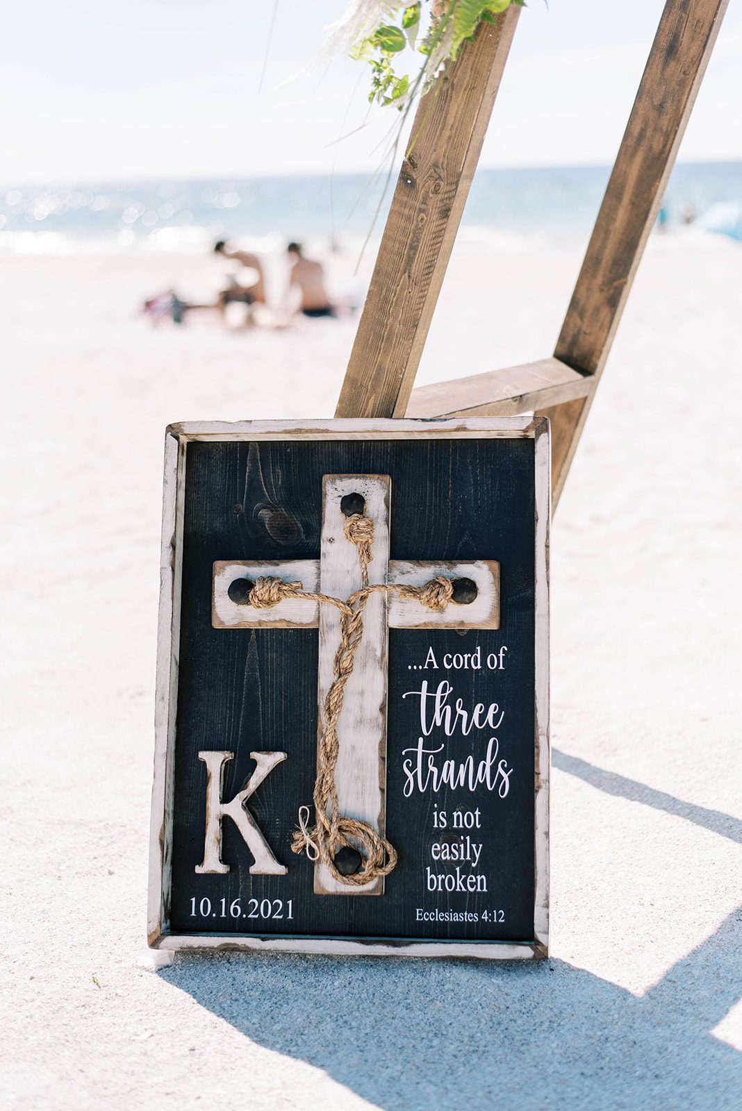 wedding board of the cord of three for a romantic Florida beach wedding