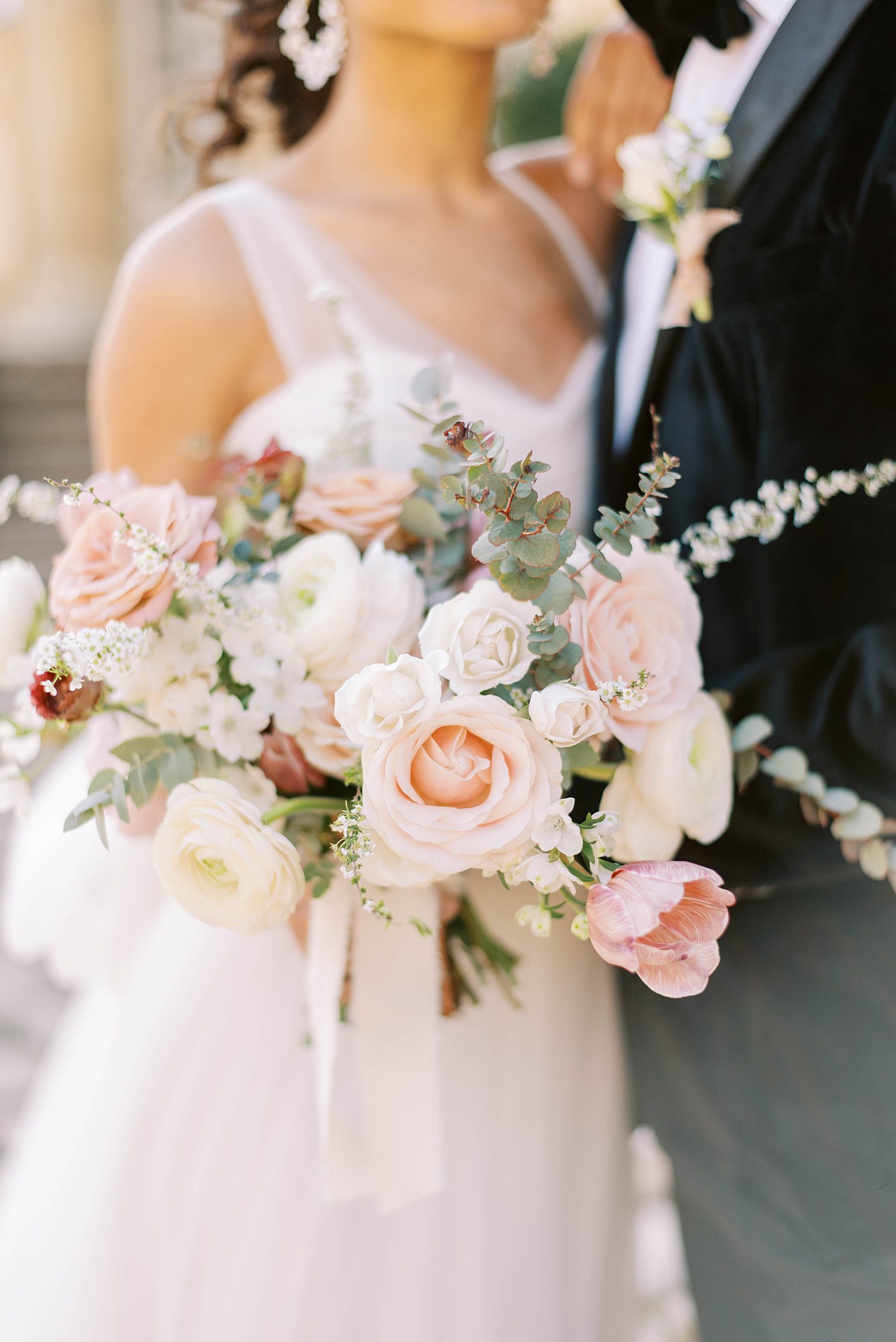 bride's pink and white bouquet for French wedding