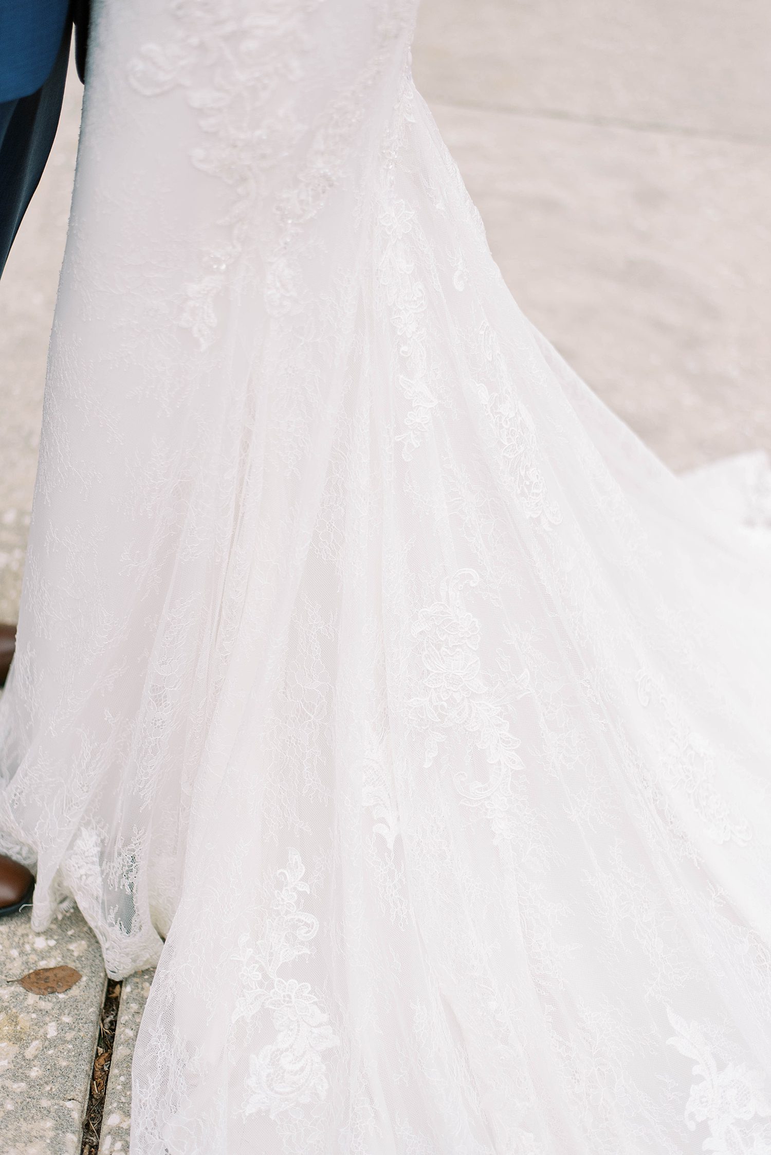 detail on bride's wedding dress 
