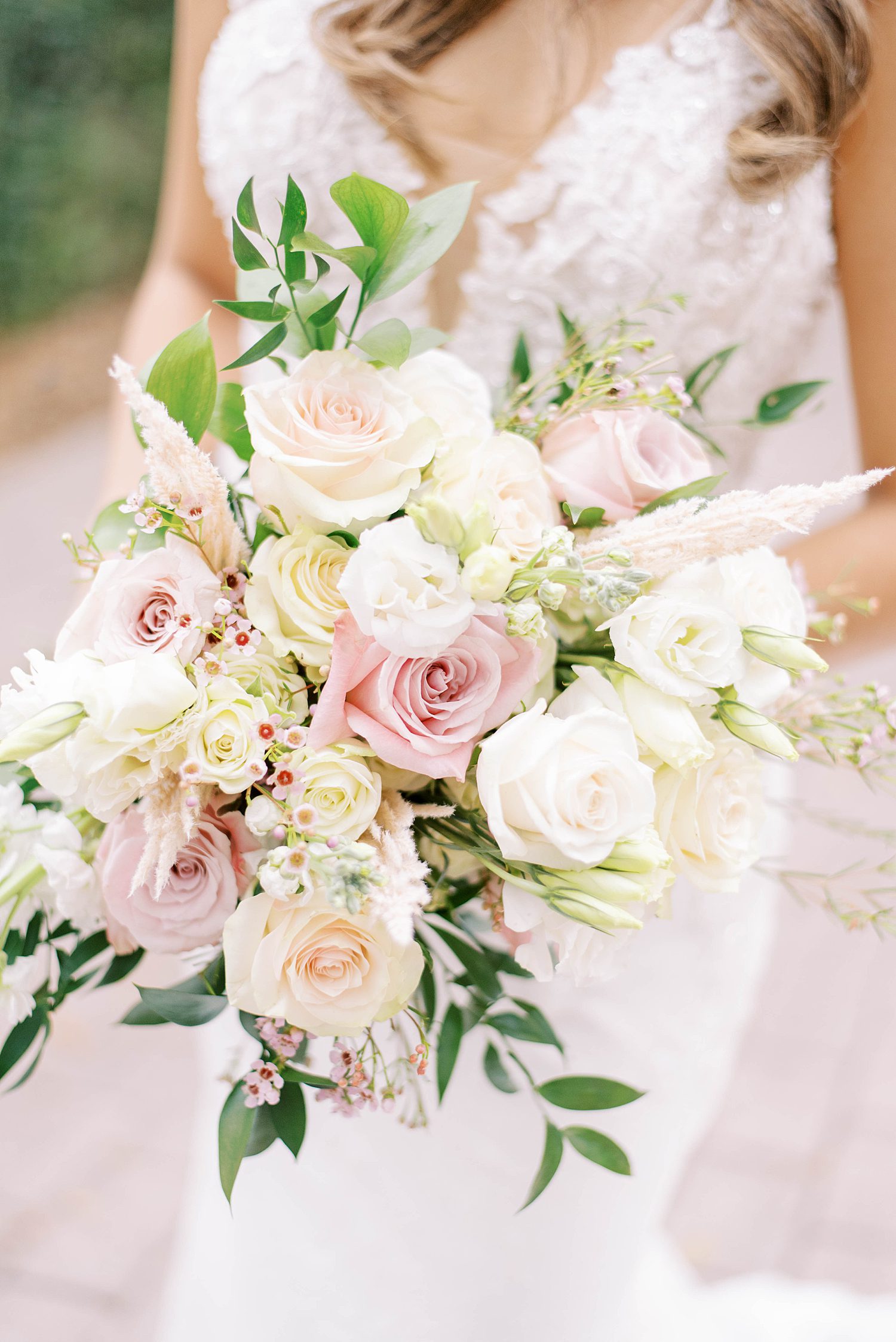 bride's bouquet of pink and white flowers