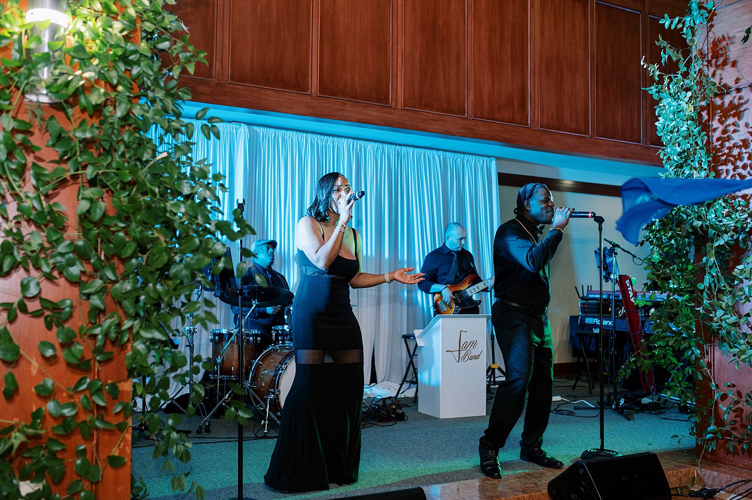 live band and singer at reception 