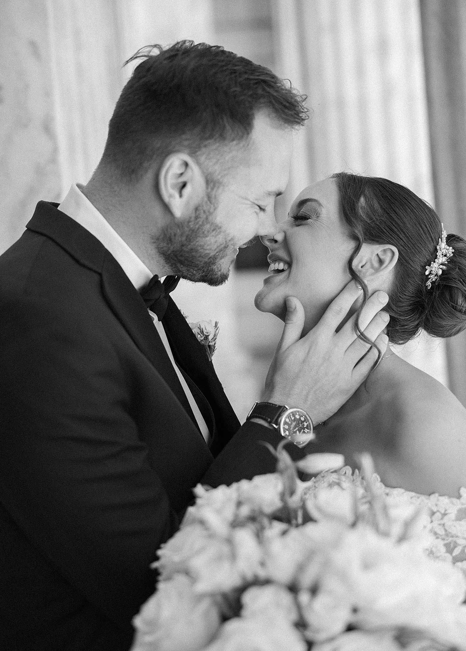 timeless wedding portraits from Tampa wedding at Le Meridien Hotel