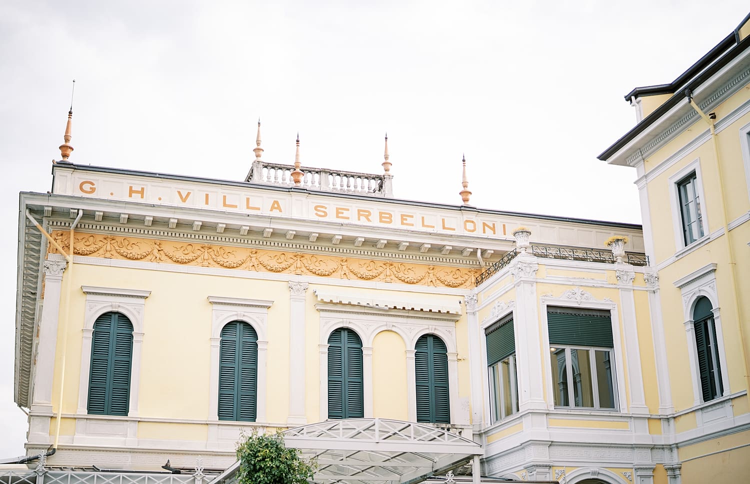 Villa Serbelloni engagement session in Italy