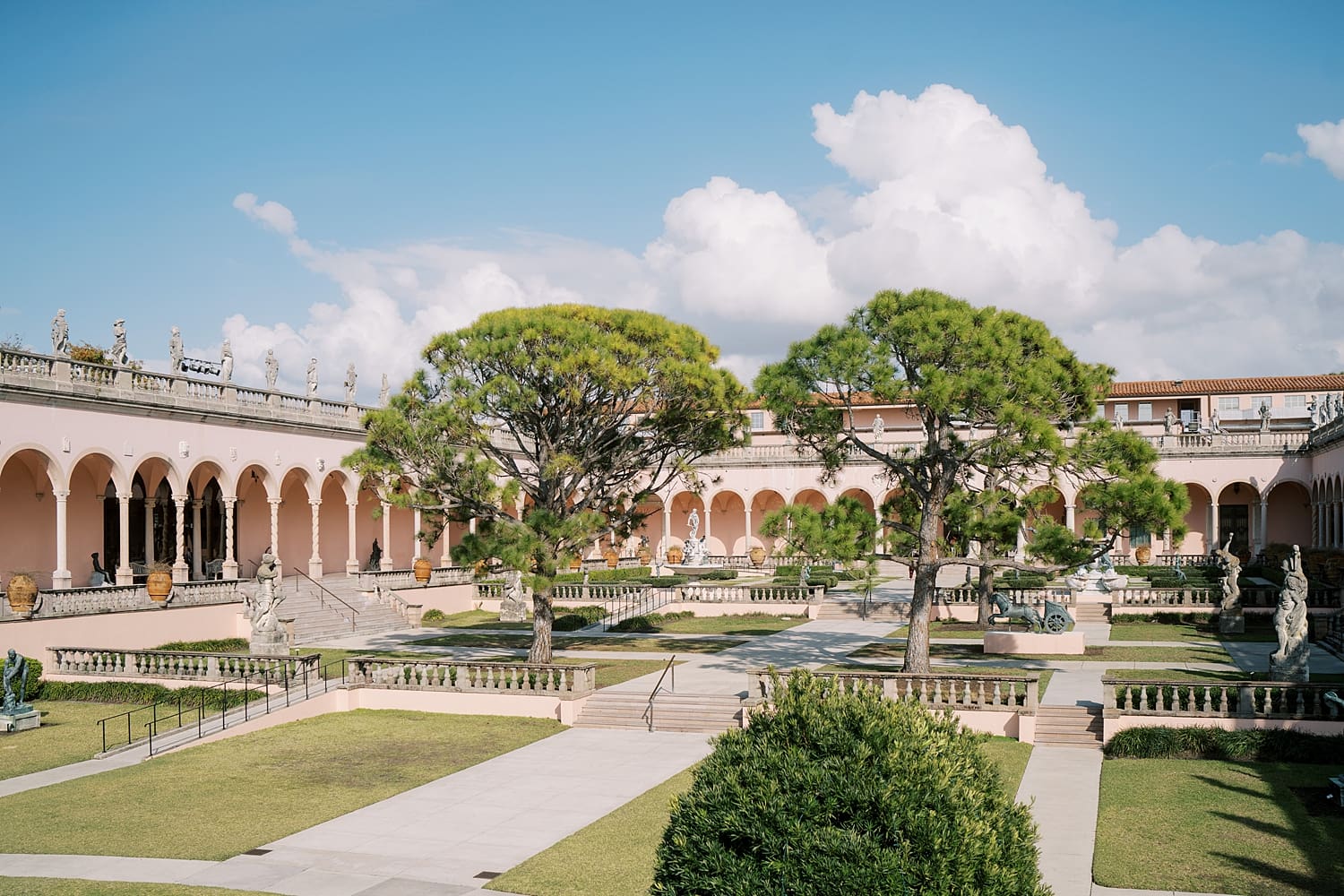 Weddings at The Museum of Art Courtyard with European architecture and statuary 